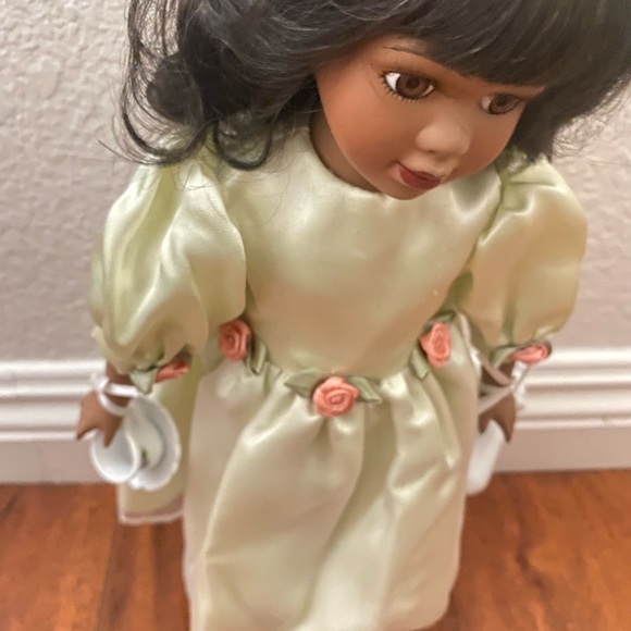 Black porcelain doll on stand - Picture 2 of 16